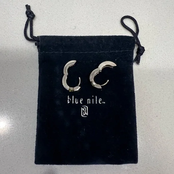 Blue Nile Silver & Peridot Huggie Earrings - Picture 5 of 6